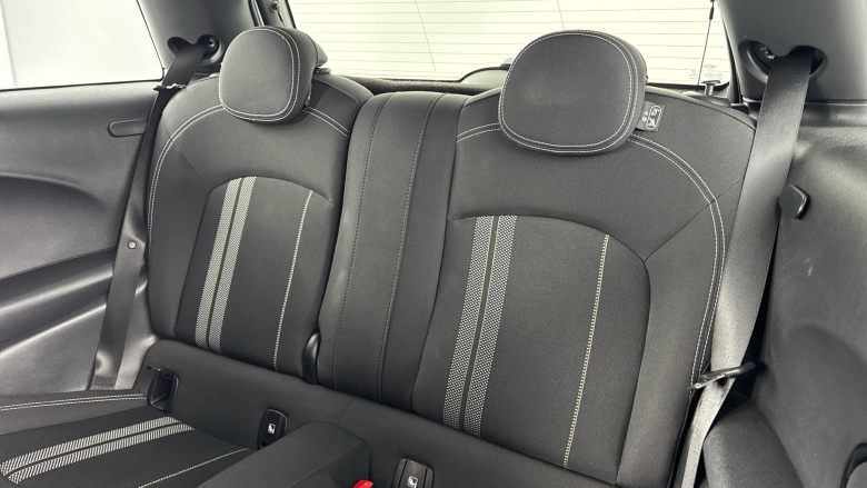 MINI Hatchback 1.5 Cooper Sport 3dr Auto Petrol Hatchback